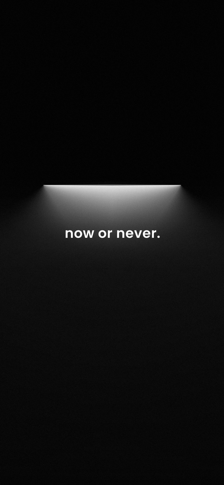 简单高级感壁纸，now or never