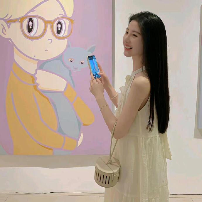 Wechat艺术感女生头像
